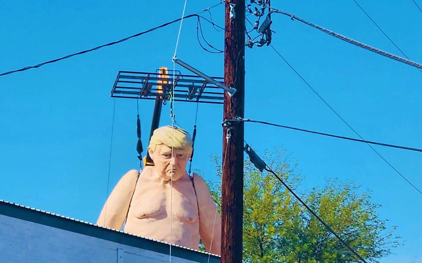 Trump statue Photograph of Trump statue