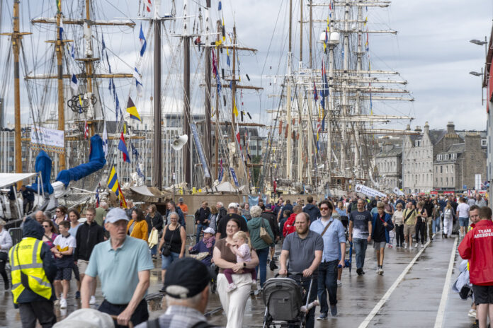 people and ships